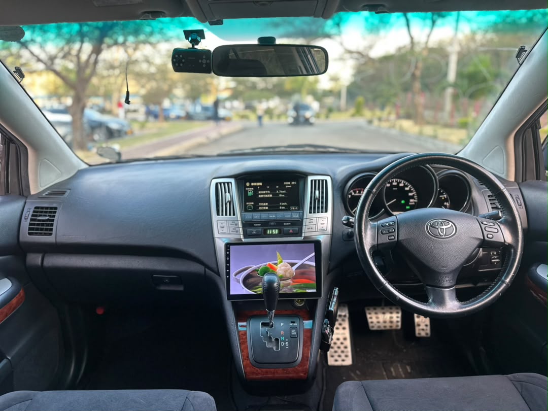 TOYOTA HARRIER thumbnail 5